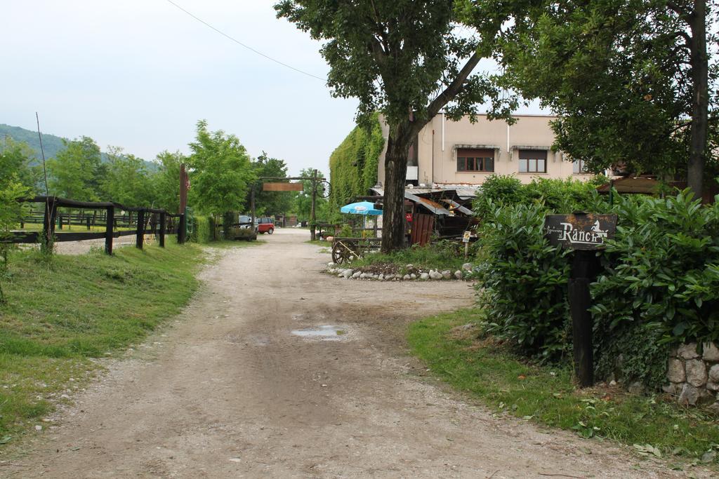 Agriturismo Al Ranch Castello d'Aviano Exterior photo
